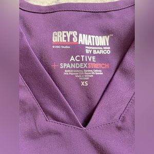 XS Grey’s Anatomy Active Spandex Stretch Purple Top